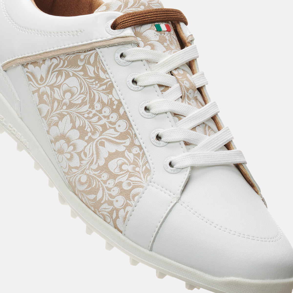 Golf shoes hotsell clearance uk