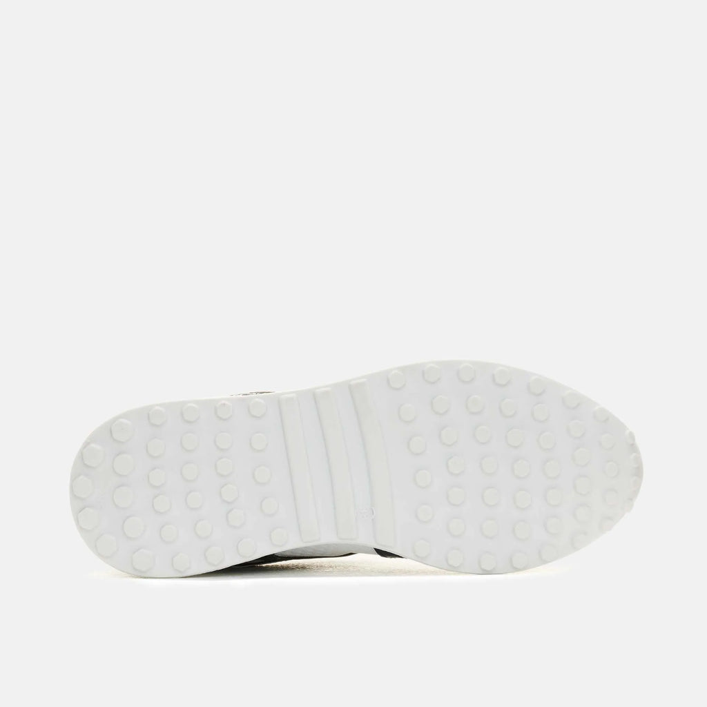 Serena Navy White Golf Digest Award Best Golf Shoe
