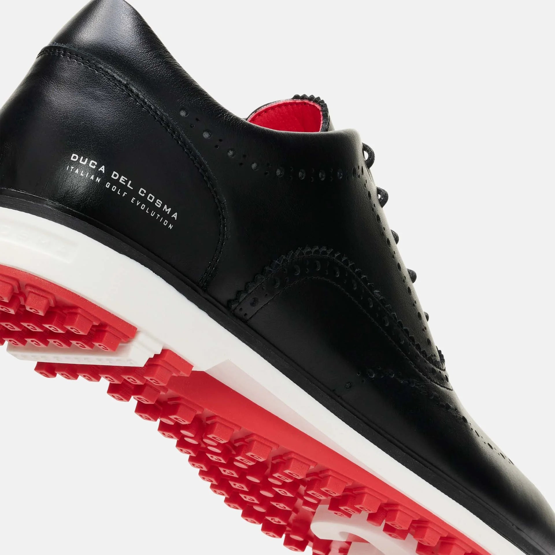 Step up your game with our sleek mens black golf shoes. 